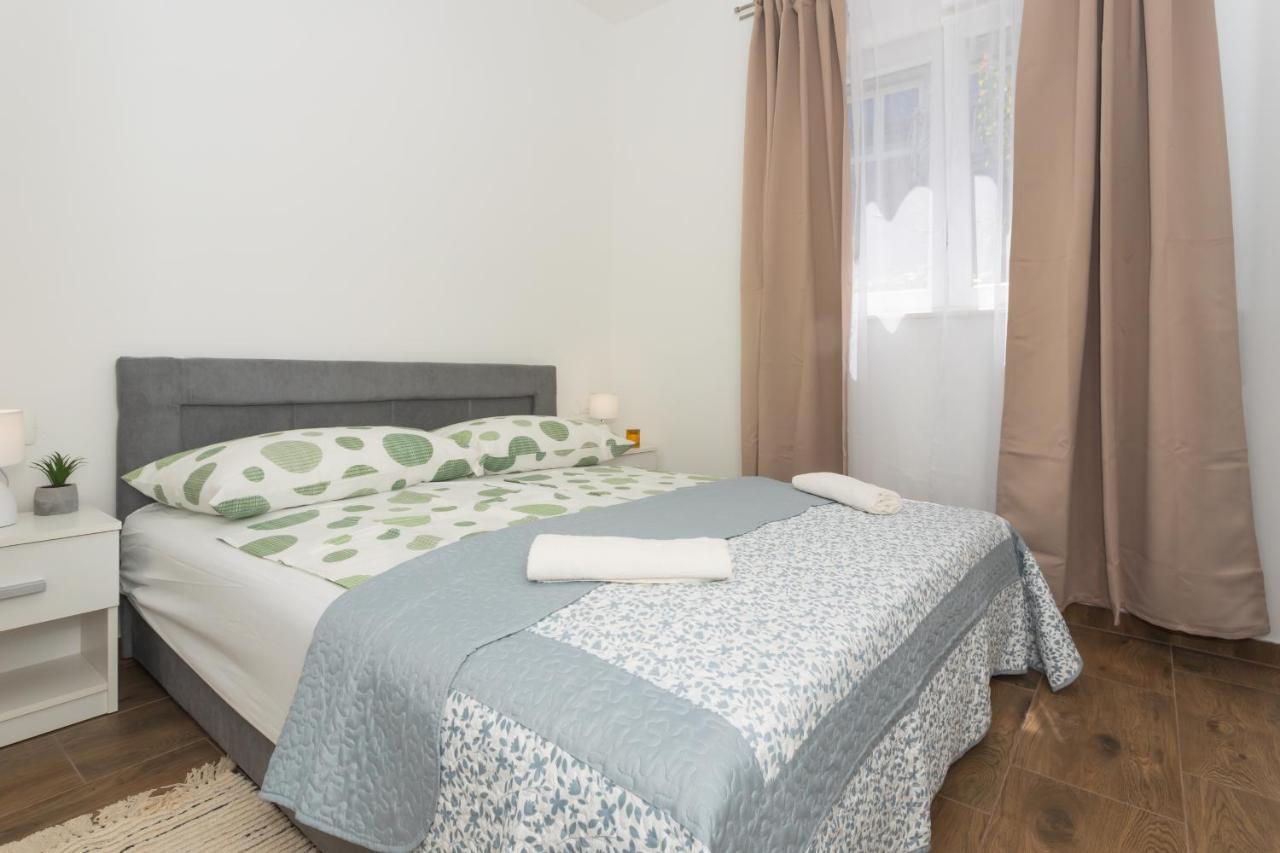 Mara Apartment Sibenik Bagian luar foto