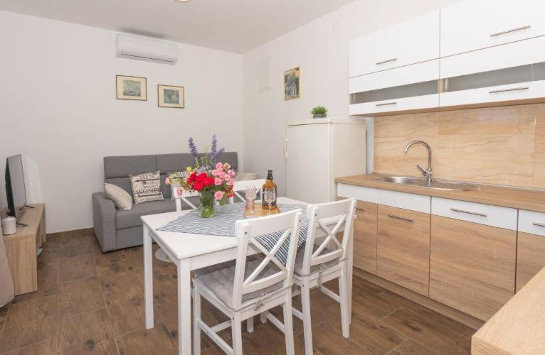 Mara Apartment Sibenik Bagian luar foto